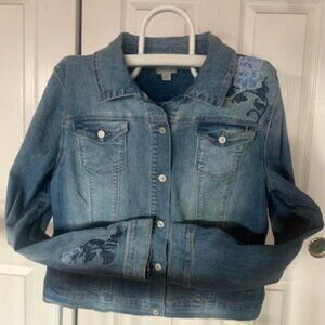 Denim jacket with embroidered flowers